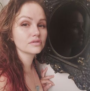 Meet your Posher, Helen